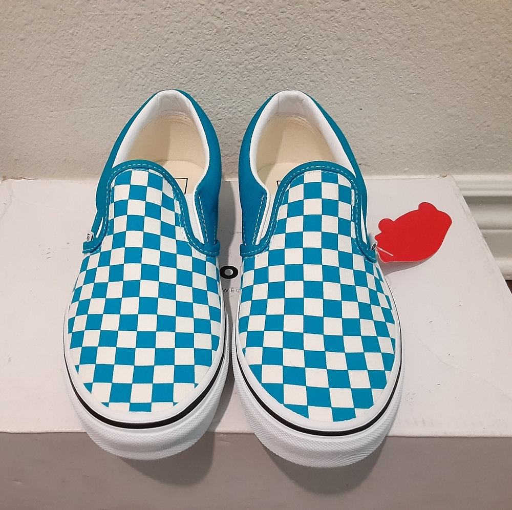 Vans - Picture 2 of 4